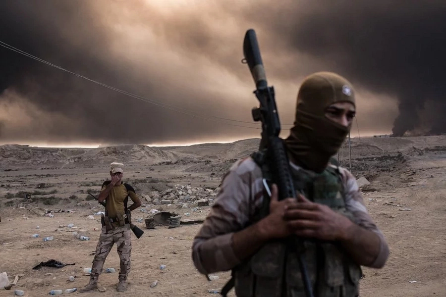 Breathtaking Photos Reveal The Dangers Soldiers Face In Battle For Mosul, Iraq Breathtaking Photos Reveal The Dangers Soldiers Face In Battle For Mosul, Iraq