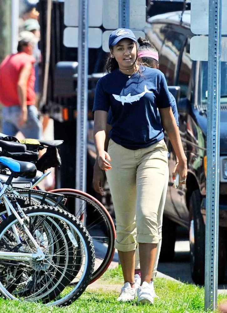 Why is President Obama's daughter working as a waitress? Why is President Obama's daughter working as a waitress?