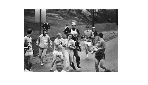 When This Girl Was Running A Marathon A Few Men Suddenly Attacked Her. The Reason Will SHOCK You When This Girl Was Running A Marathon A Few Men Suddenly Attacked Her. The Reason Will SHOCK You