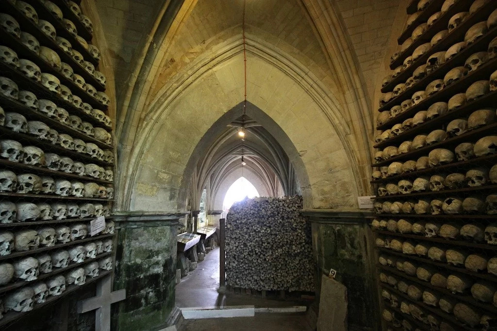 A church with a collection of human skulls and skeletons! Hard to believe, but yes, it actually exists! A church with a collection of human skulls and skeletons! Hard to believe, but yes, it actually exists!
