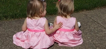 These twins were born holding hands. This is them 2 years later!