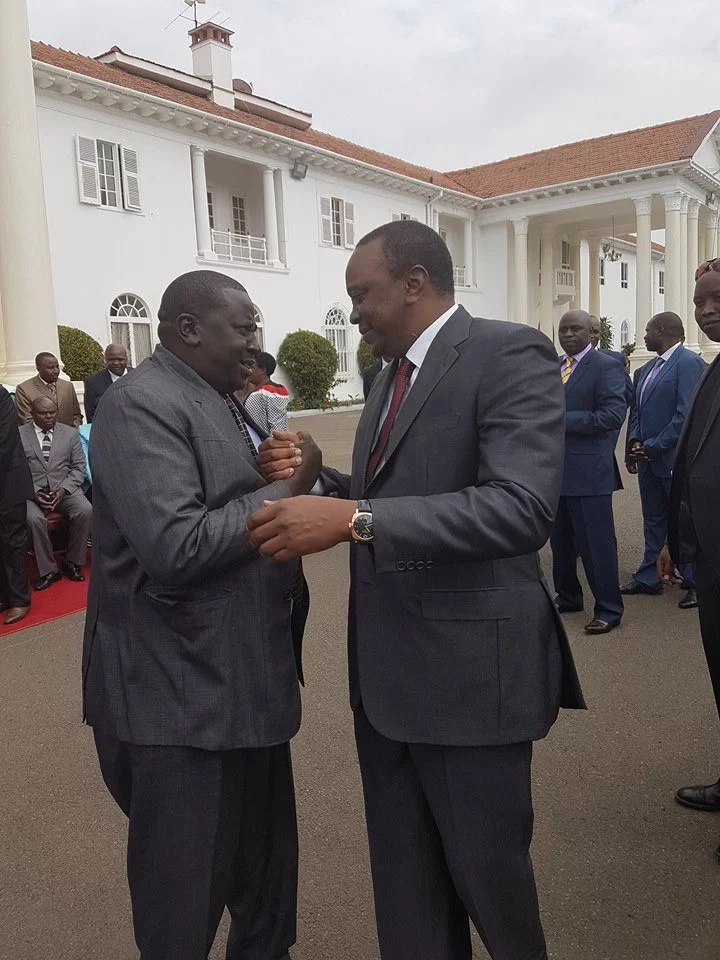 President Uhuru meets with politician who insulted him