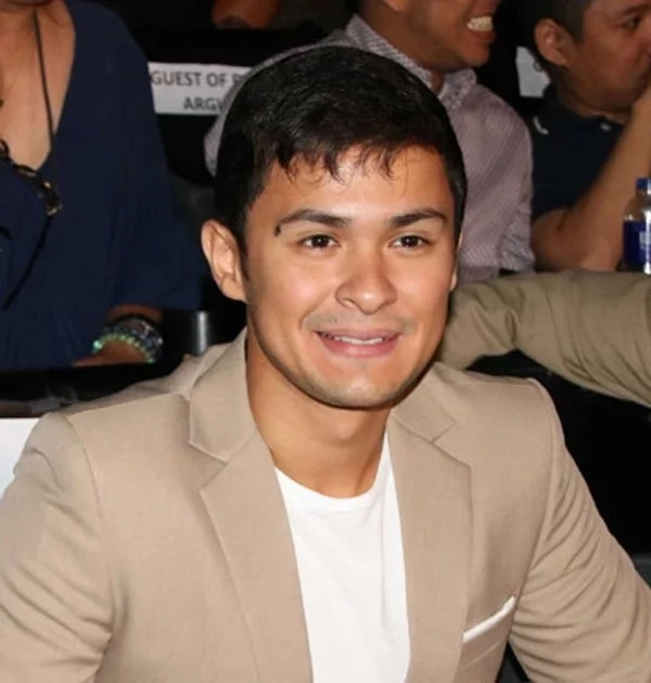 Matteo Guidicelli binigyan ng matinding warning ang mga lalakeng aaligid sa nobyang si Sarah Geronimo Matteo Guidicelli binigyan ng matinding warning ang mga lalakeng aaligid sa nobyang si Sarah Geronimo