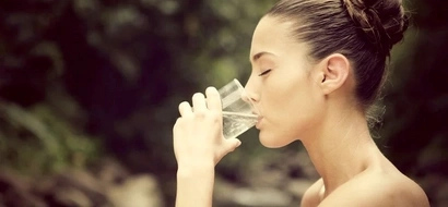 REVEALED: this is how much water you should drink daily based on your weight to stay healthy!