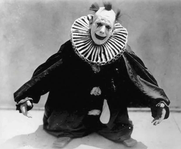 34 Vintage Photos Of Creepy Clowns That Will Make You Lose All Sh*t 34 Vintage Photos Of Creepy Clowns That Will Make You Lose All Sh*t