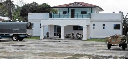 Did De Lima give this house to her driver?