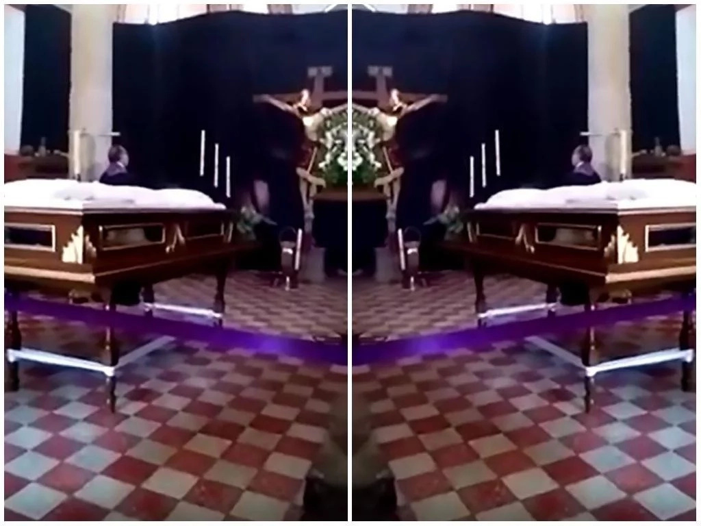 Worshippers terrified after statue of Jesus moves his head during mass Worshippers terrified after statue of Jesus moves his head during mass