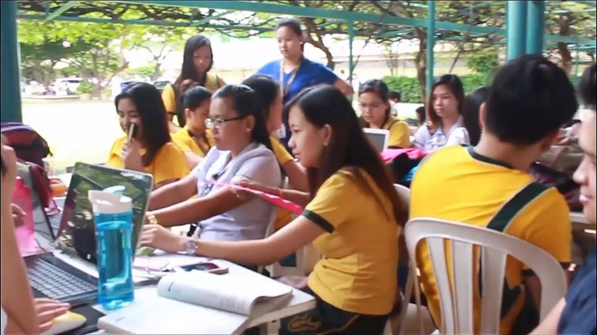 Tamaraws initiate a university-wide 'Mannequin Challenge' Tamaraws initiate a university-wide 'Mannequin Challenge'