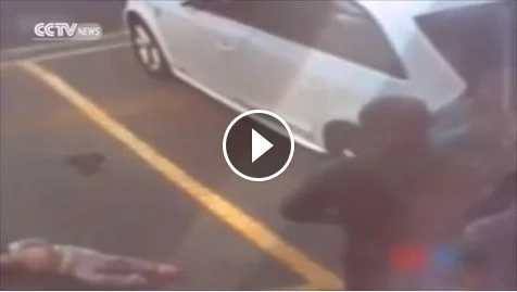 Mother abuses kid in public Mother abuses kid in public