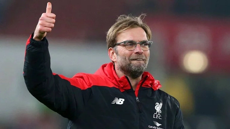 Liverpool manager converts his players to football fans Liverpool manager converts his players to football fans