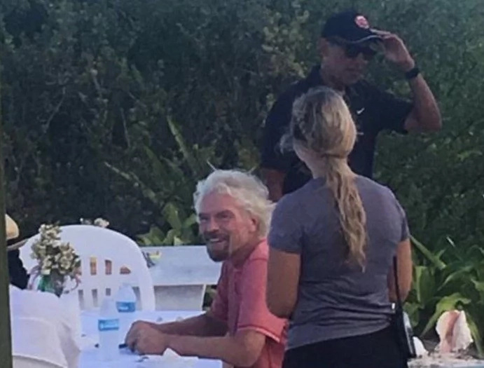 Luxury vacation: OBAMAS spotted relaxing with BILLIONAIRE on his private island (photos) Luxury vacation: OBAMAS spotted relaxing with BILLIONAIRE on his private island (photos)