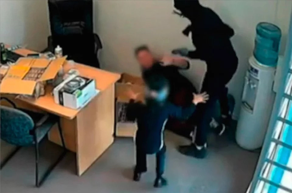 CCTV footage captures Sarah Patel's heroic act CCTV footage captures Sarah Patel's heroic act