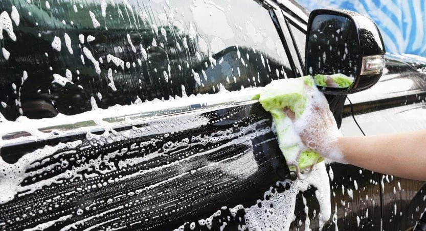 Man Records A Couple Romping At A Car-Wash Man Records A Couple Romping At A Car-Wash