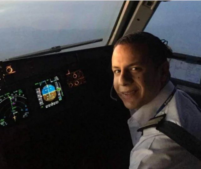EgyptAir crash: body parts and luggage retrieved EgyptAir crash: body parts and luggage retrieved