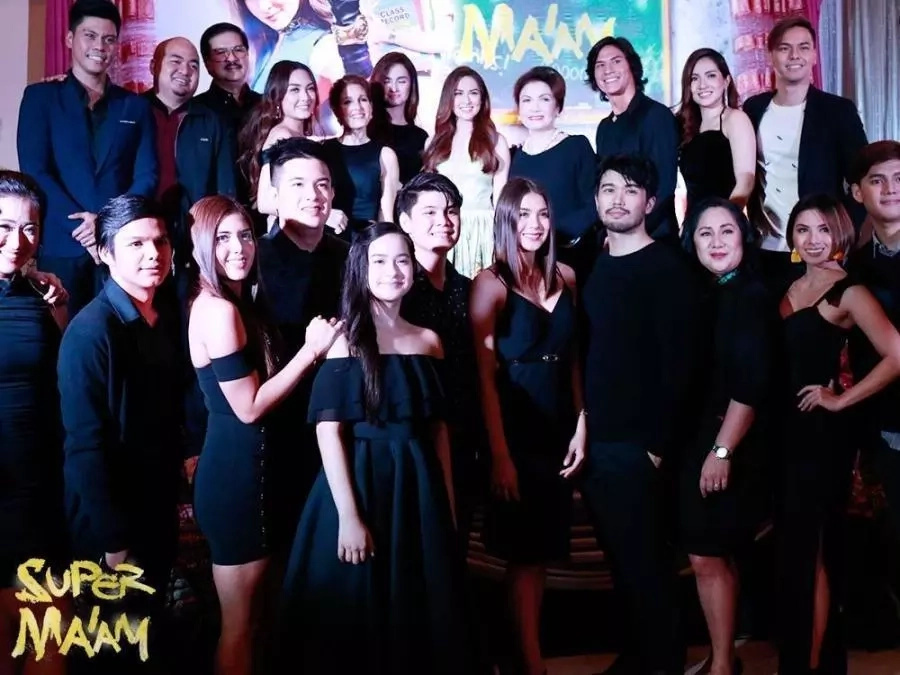 Helen Gamboa gives 'Super Ma'am' cast a huge boodle fight Helen Gamboa gives 'Super Ma'am' cast a huge boodle fight