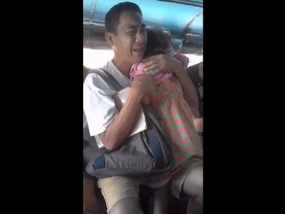 A father tried to comfort his child crying in pain. What he told his daughter will surely break your heart.