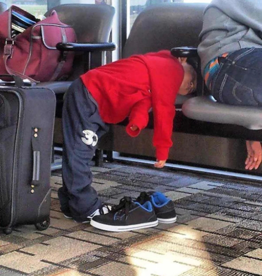 15 cute photos of cutest toddlers sleeping in weird positions 15 cute photos of cutest toddlers sleeping in weird positions