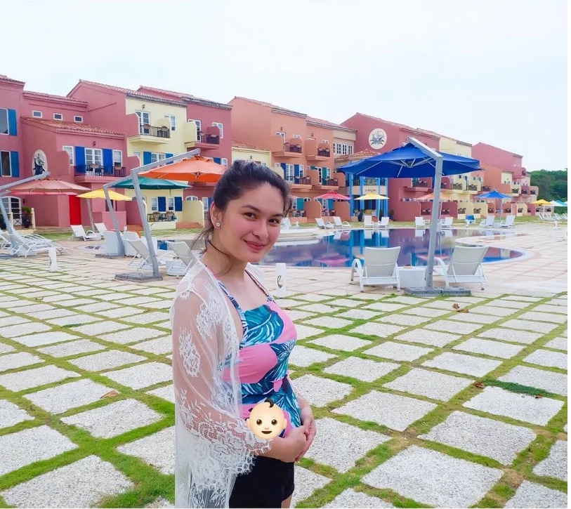 "Gusto ko pong i-announce sa Pilipinas at sa buong mundo na buntis ako, hindi po ako, ang aking asawa,"- Vic Sotto Announcing His Wife's Pregnancy "Gusto ko pong i-announce sa Pilipinas at sa buong mundo na buntis ako, hindi po ako, ang aking asawa,"- Vic Sotto Announcing His Wife's Pregnancy