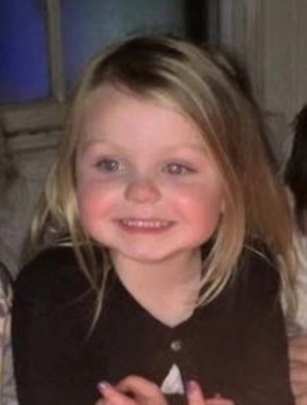 Blonde Mother Vanished with Two Children. Then Kids Were Found... Blonde Mother Vanished with Two Children. Then Kids Were Found...