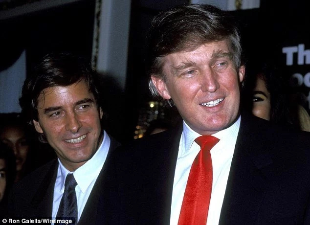 Did Trump Make Women Walk On Restaurant Table To See Their Genitals? (Photo) Did Trump Make Women Walk On Restaurant Table To See Their Genitals? (Photo)