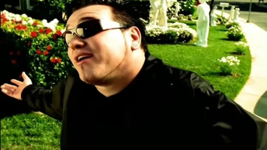 Man Proves Every Song Is Better When The Lyrics Are Swapped With Smash Mouth's 'All Star' Man Proves Every Song Is Better When The Lyrics Are Swapped With Smash Mouth's 'All Star'