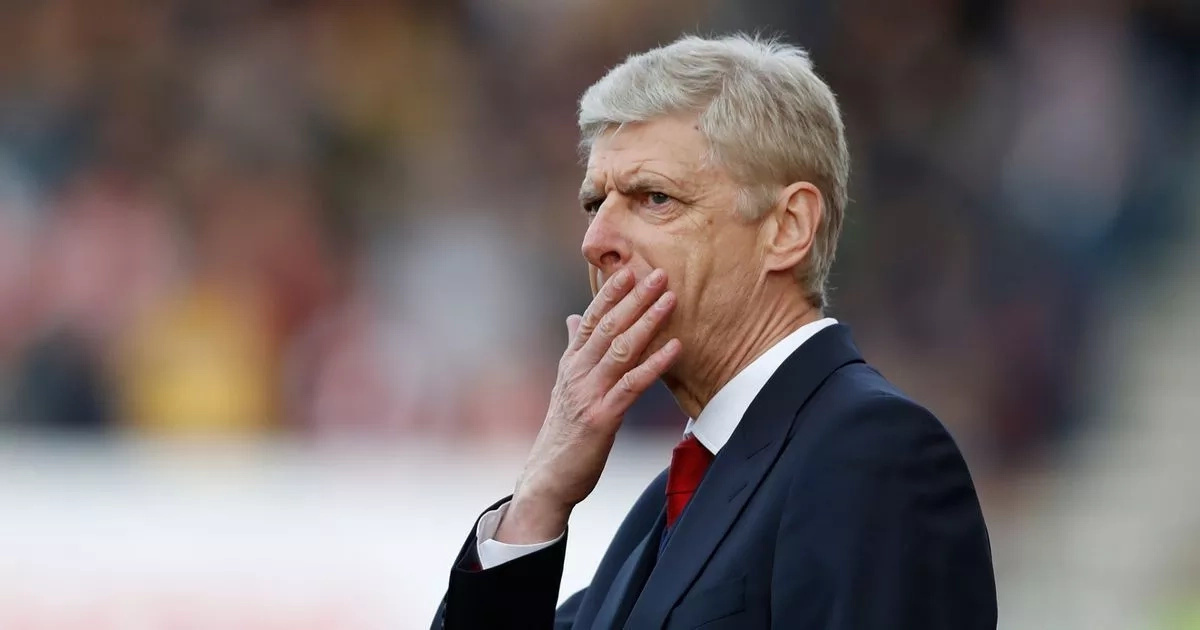 Headache for Arsene Wenger as star striker suffers thigh injury ahead of Tottenham clash