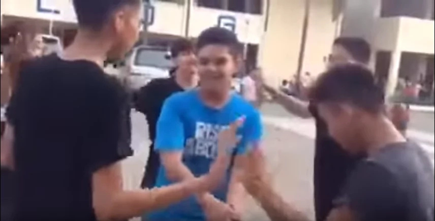 How to play ‘Pak! Ganern!’ clap game How to play ‘Pak! Ganern!’ clap game