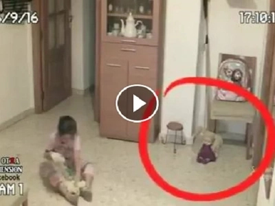 Nakakatakot na kalaro! Find out why this little girl ran away from her doll