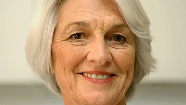 Sex makes healthy senior women, but is bad for men! Sex makes healthy senior women, but is bad for men!