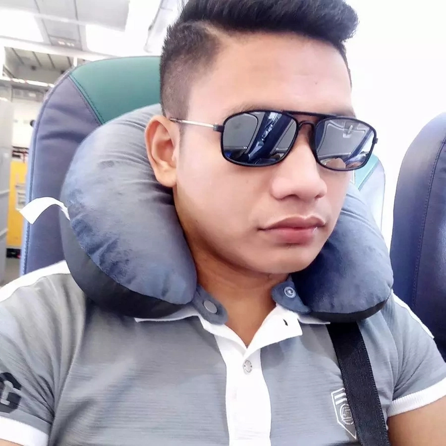 Filipino seaman disgusted after girlfriend tells him she got pregnant by another Filipino seaman disgusted after girlfriend tells him she got pregnant by another