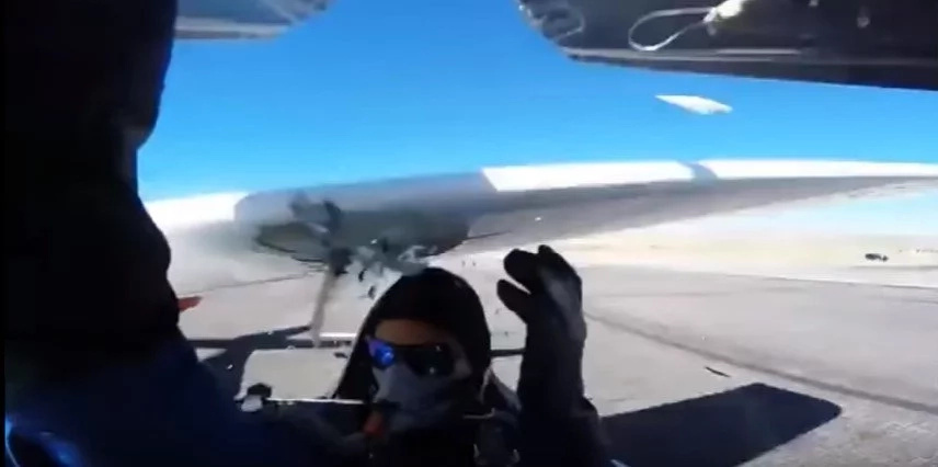 Horrifying moment a pilot almost decapitated by another plane Horrifying moment a pilot almost decapitated by another plane