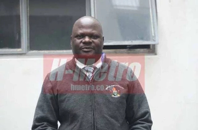 This cheating husband lives in fear after lover smashed his car’s windscreen This cheating husband lives in fear after lover smashed his car’s windscreen
