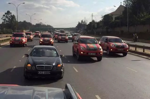 Jubilee Party convoy brings Nairobi to a standstill (photos)