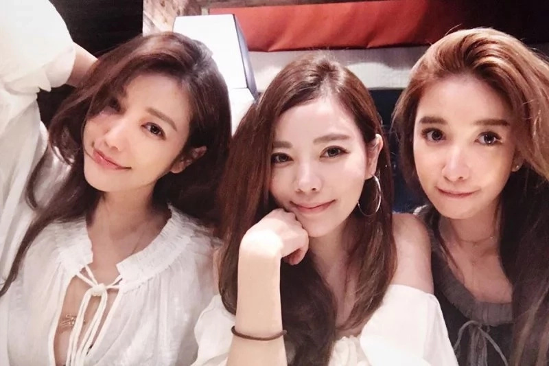 You can never guess how old they are! Their mother is already 63 years old! You can never guess how old they are! Their mother is already 63 years old!
