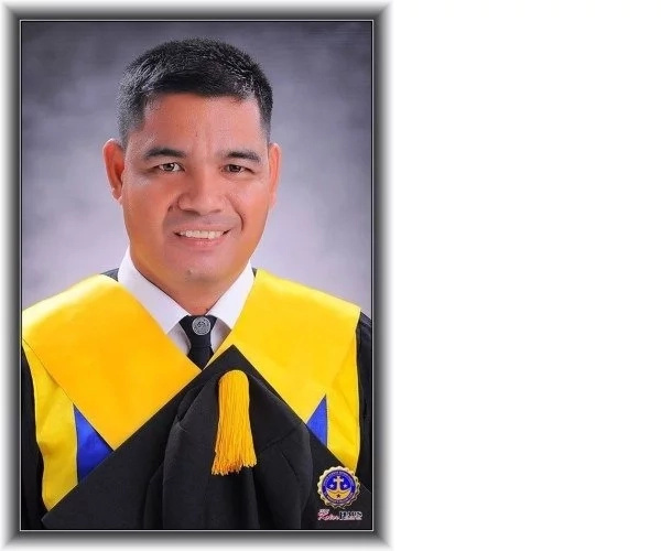 Pambansang LODI! Meet Erwin Macua, inspiring story of a security guard now a licensed teacher Pambansang LODI! Meet Erwin Macua, inspiring story of a security guard now a licensed teacher