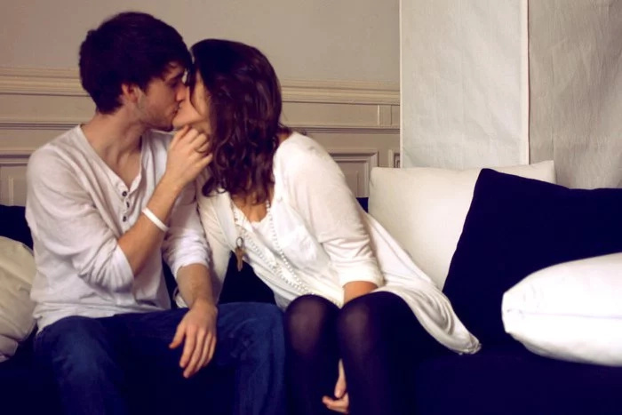 Ladies, you should never do these things on the first date! Ladies, you should never do these things on the first date!