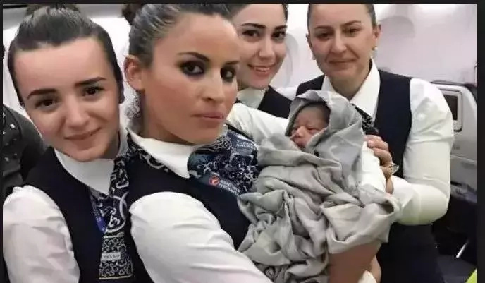 Sangol pinanganak sa langit! Sangol pinanganak sa langit!
