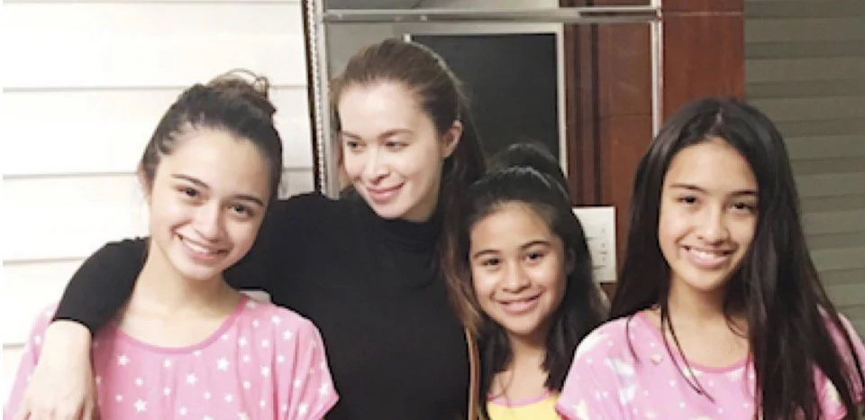 Unexpected reunion for Montano and estranged daughters Unexpected reunion for Montano and estranged daughters