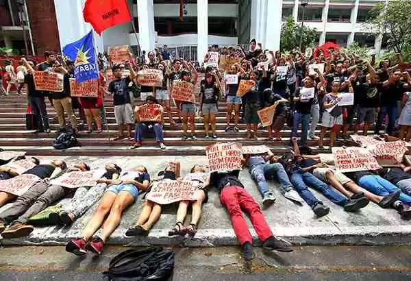 Behave na kasi kayo! Duterte threatens to kick out protesting UP students Behave na kasi kayo! Duterte threatens to kick out protesting UP students