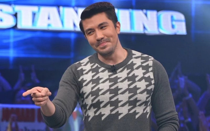 Luis Manzano comes to the defense of John Lloyd Cruz Luis Manzano comes to the defense of John Lloyd Cruz