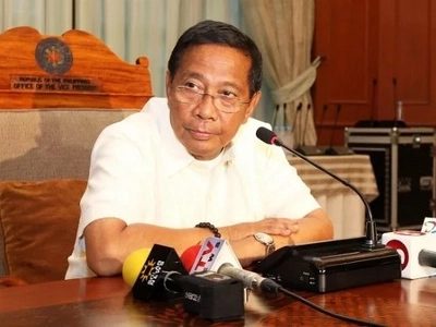 JUST IN: Ombudsman files criminal charges vs ex-VP Binay