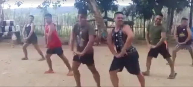 PH soldiers jumps in to funny dance challenge PH soldiers jumps in to funny dance challenge