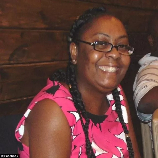 Bride-to-be, 41, sets her wedding dress on fire after her fiancé cheated on her Bride-to-be, 41, sets her wedding dress on fire after her fiancé cheated on her