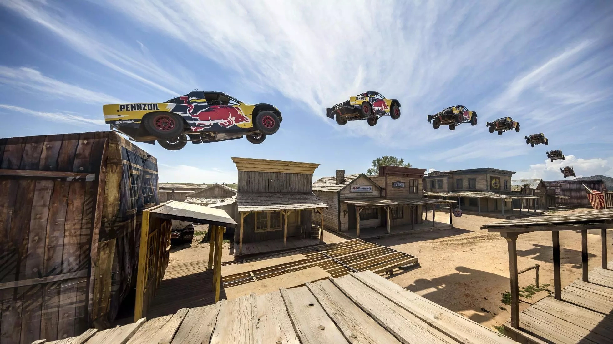 Race truck jumped over an entire town and set a world record! Race truck jumped over an entire town and set a world record!