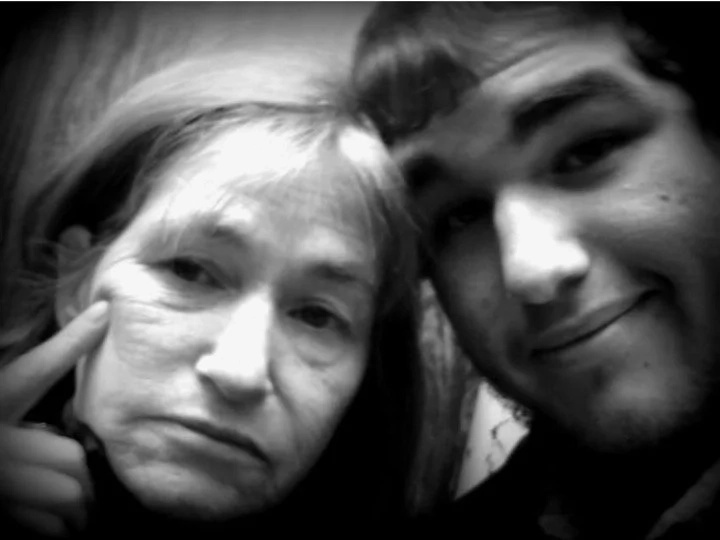 Son shares dying father’s heartbreaking goodbye to wife Son shares dying father’s heartbreaking goodbye to wife