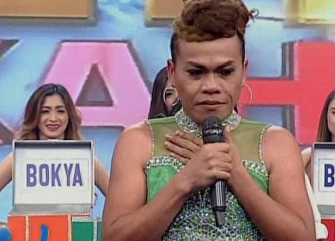 De La Salle Lady Spikers join comedian Super Tekla in English battle De La Salle Lady Spikers join comedian Super Tekla in English battle