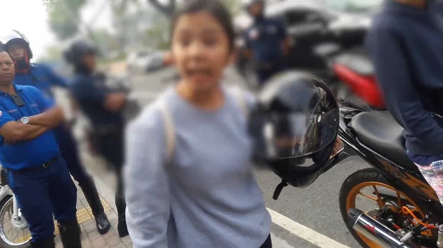 Walang respeto si ate! Viral video of a lady who goes on a crazy rampage against traffic enforcers Walang respeto si ate! Viral video of a lady who goes on a crazy rampage against traffic enforcers