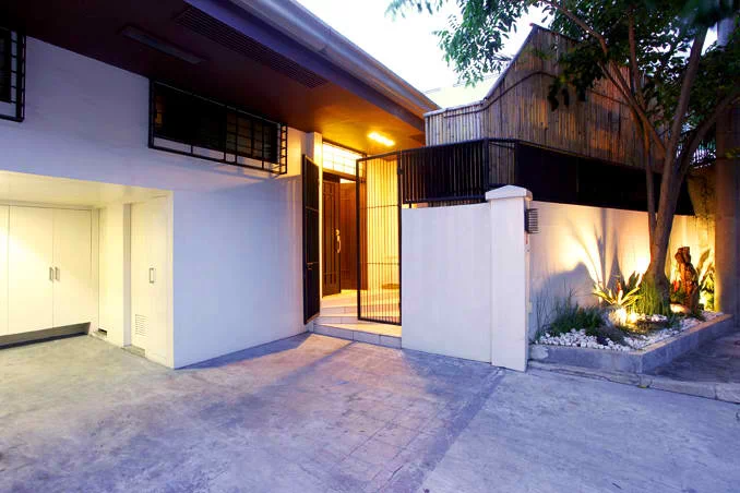 Iza Calzado’s modern eclectic Filipino-style home in QC Iza Calzado’s modern eclectic Filipino-style home in QC