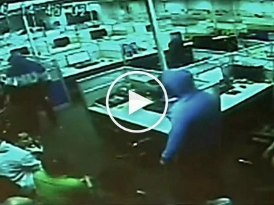 Terrifying video of Pinoy cops allegedly harassing employees and planting shabu in their drawers goes viral