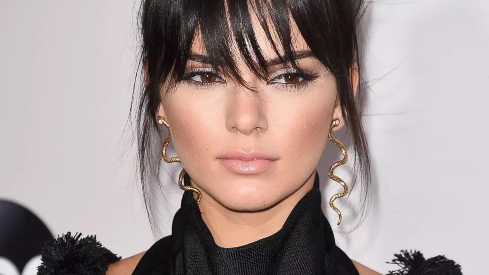Kendall Jenner Loves To Go Topless And After THIS It's Official Kendall Jenner Loves To Go Topless And After THIS It's Official